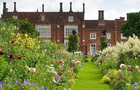 Gardens in Suffolk Helmingham Hall