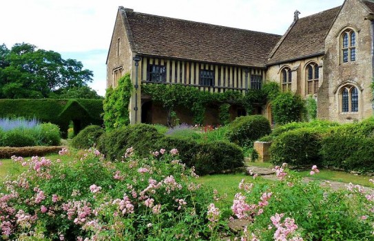 Great Chalfield Manor Garden