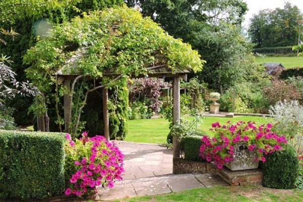 Rookwood Garden near Newbury