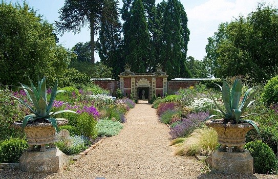 are dogs allowed at somerleyton hall