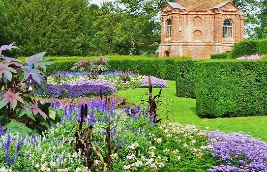 The Vyne Garden