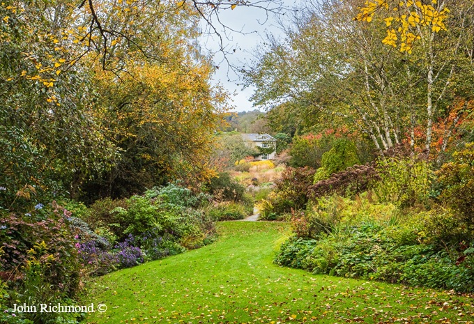 The Garden House in Devon Autumn garden-house-in devon-autumn-