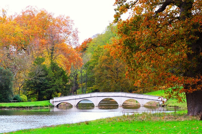 painshill-park-the-five-arch-bridge