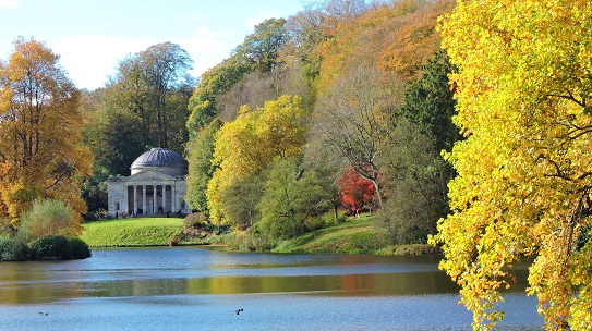 stourhead-autumn-colours