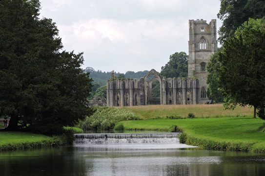 fountains-abbey-walk