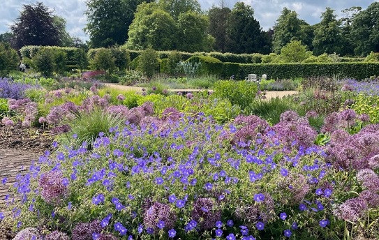 scampston-oudolf-garden